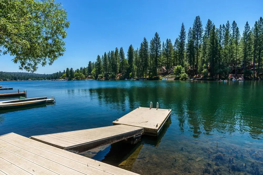 Better at the Lake - Lakefront with Gorgeous Views and a Private Dock by Yosemite Region Resorts