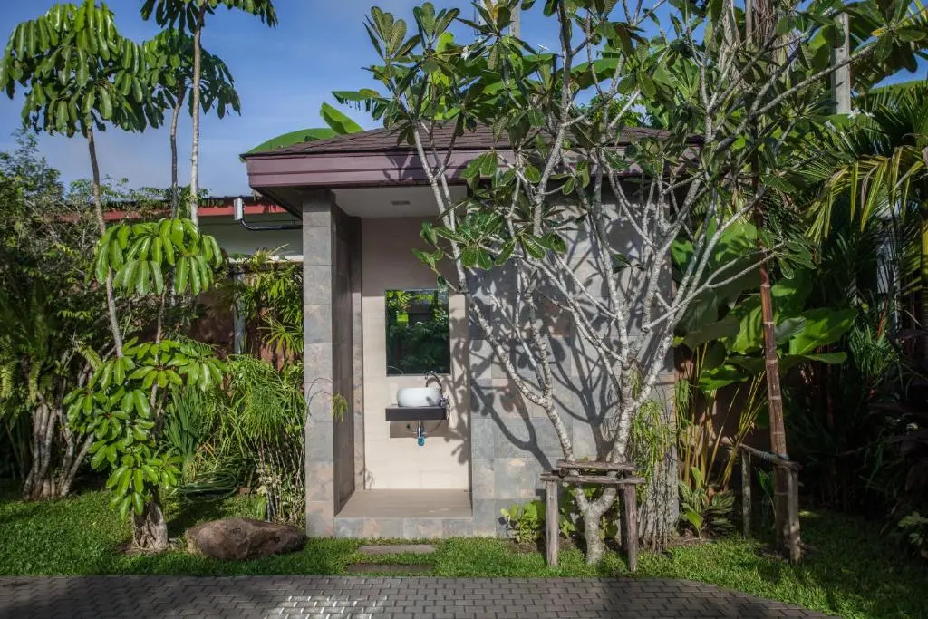 Baan Pinya Executive Bungalow
