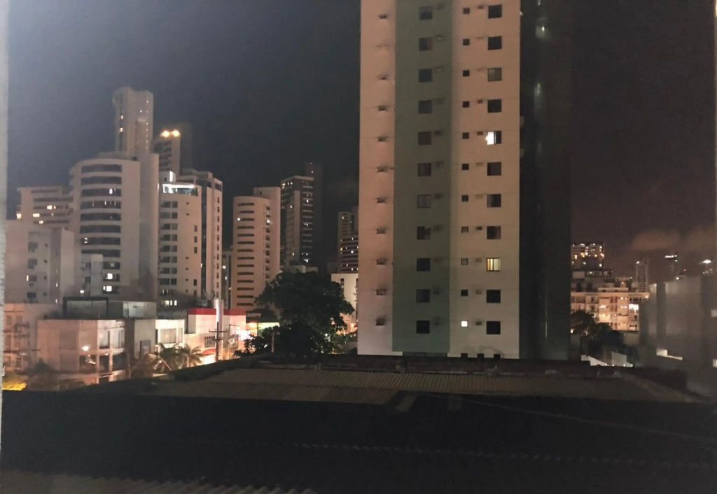 Lindo APARTAMENTO com Varanda à 200m - Praia de BOA VIAGEM