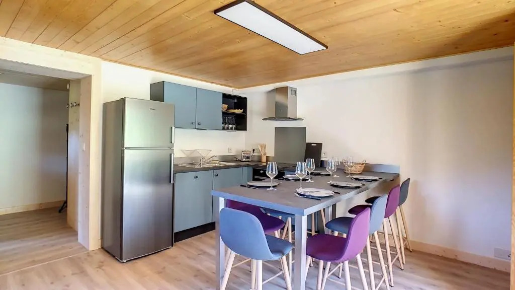 Joli APPARTEMENT DANS CHALET AVEC TERRASSE - SAINT JEAN D'AULPS - PROCHE MORZINE - 6 PERSONNES - LILOU