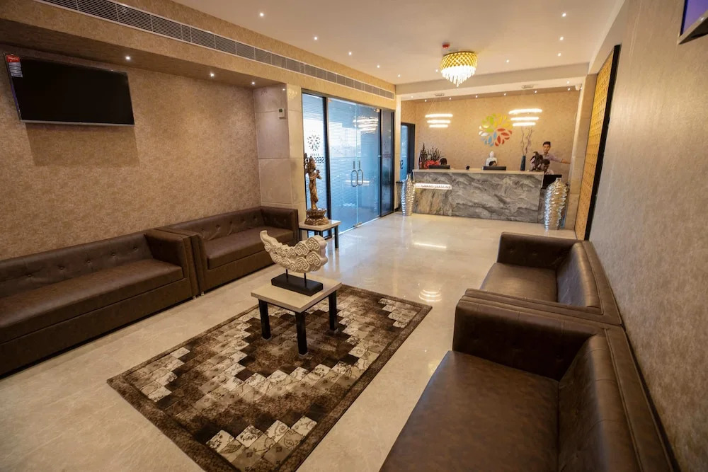 Grand Seasons -The Business Hotel