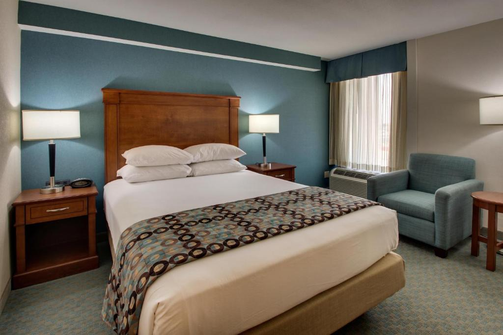 Sonesta Essential Houston Hobby Airport