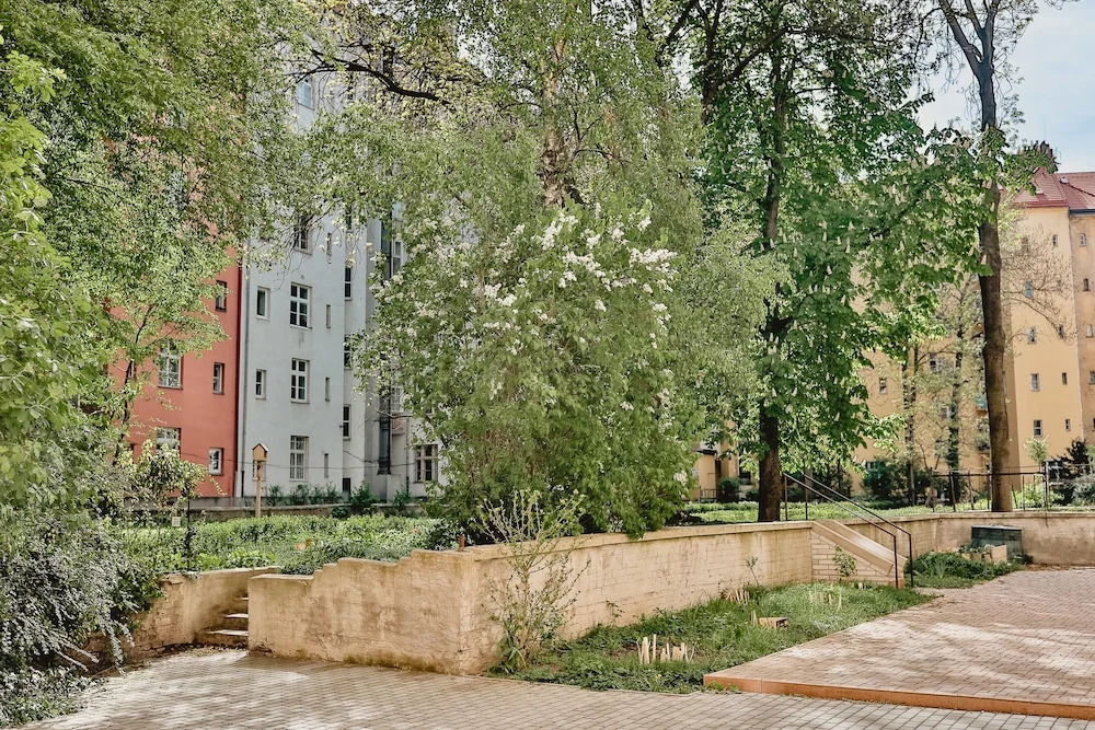 Comfortable Zizkov Apt for 6 pax easyBNB