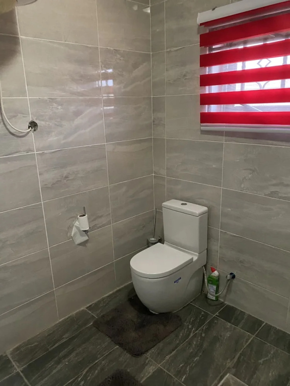 3-bed Apartment, Sleeps 6 With Wi-fi