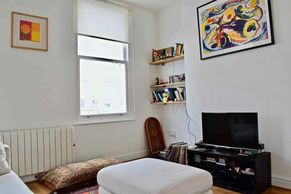 Modern 2 Bedroom Flat in Chalk Farm
