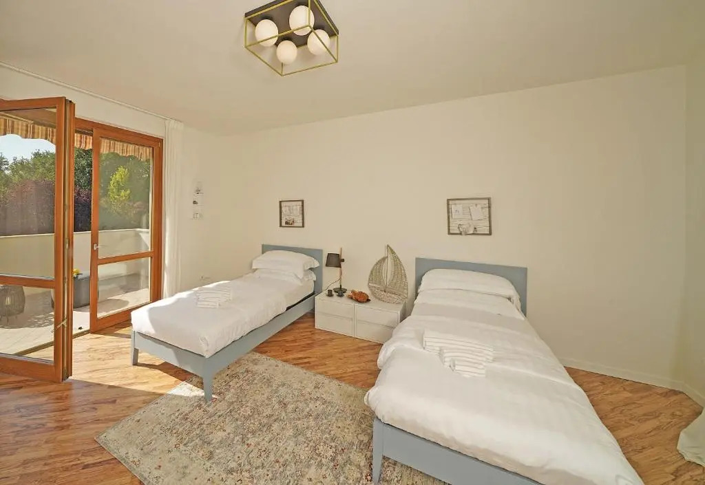 Villa Gelso park and private pool, lake view, ac