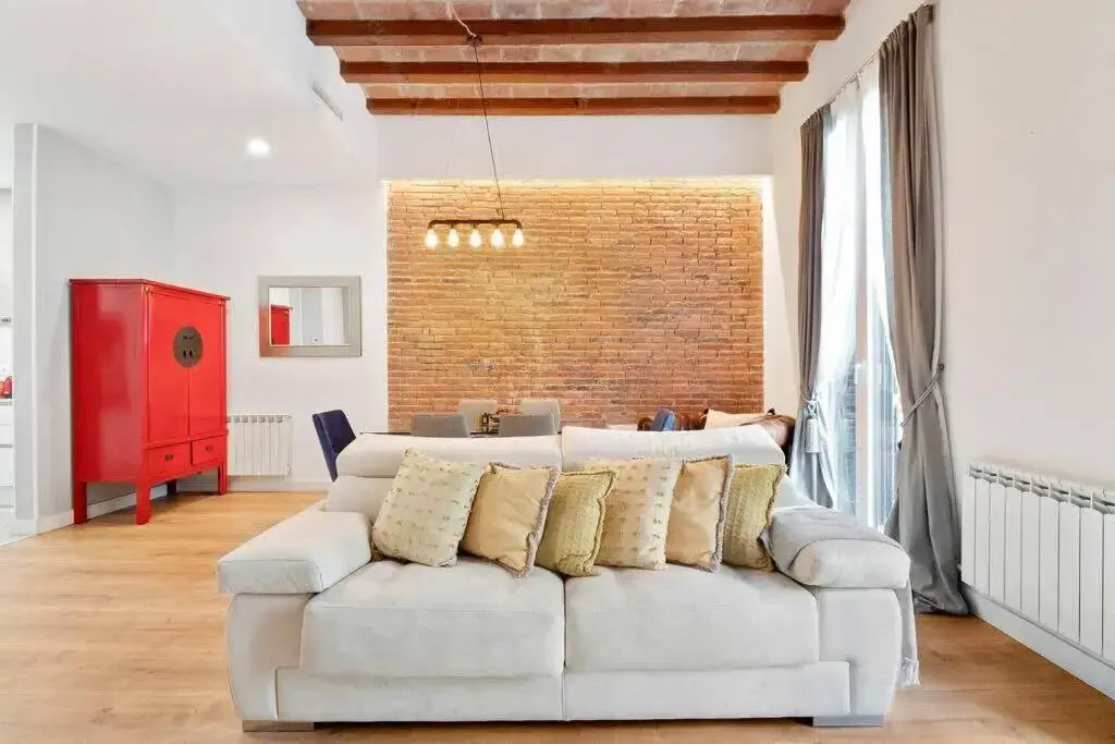 Arc de Triomf Luxury Modern 2-Bedroom 2-Bathroom