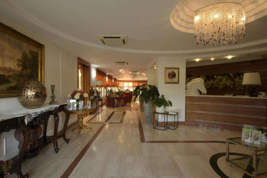 Hotel Paradiso