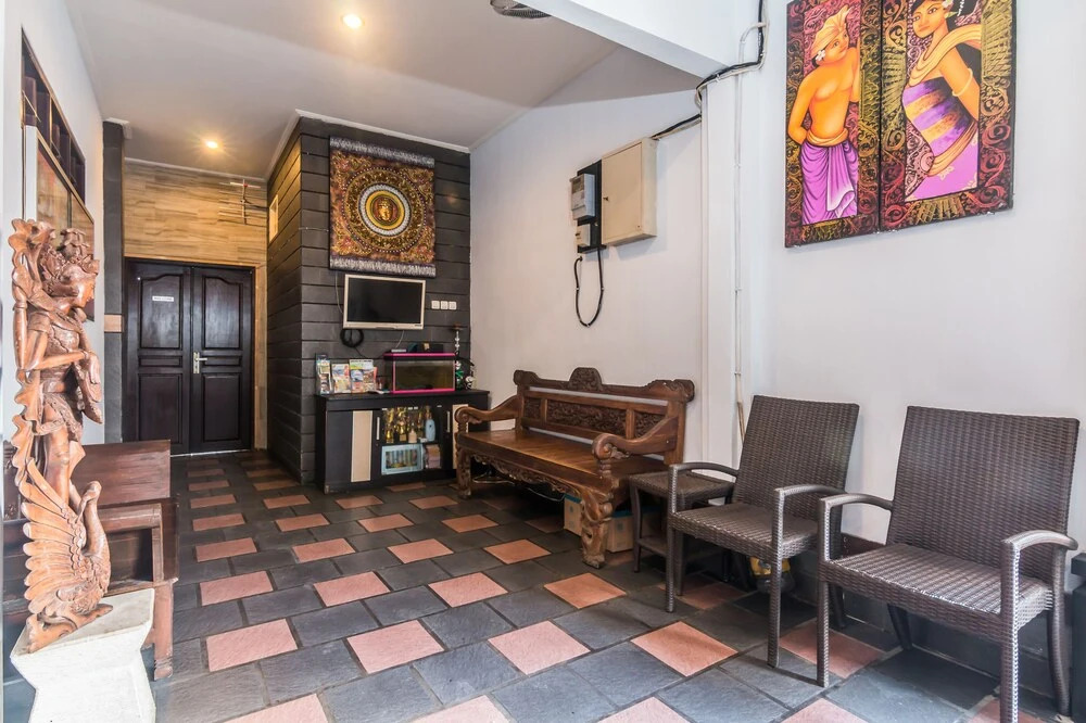 ZEN Rooms Denays House