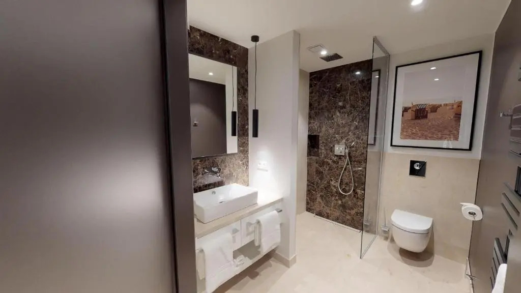 White Pearl Apartment 0.08