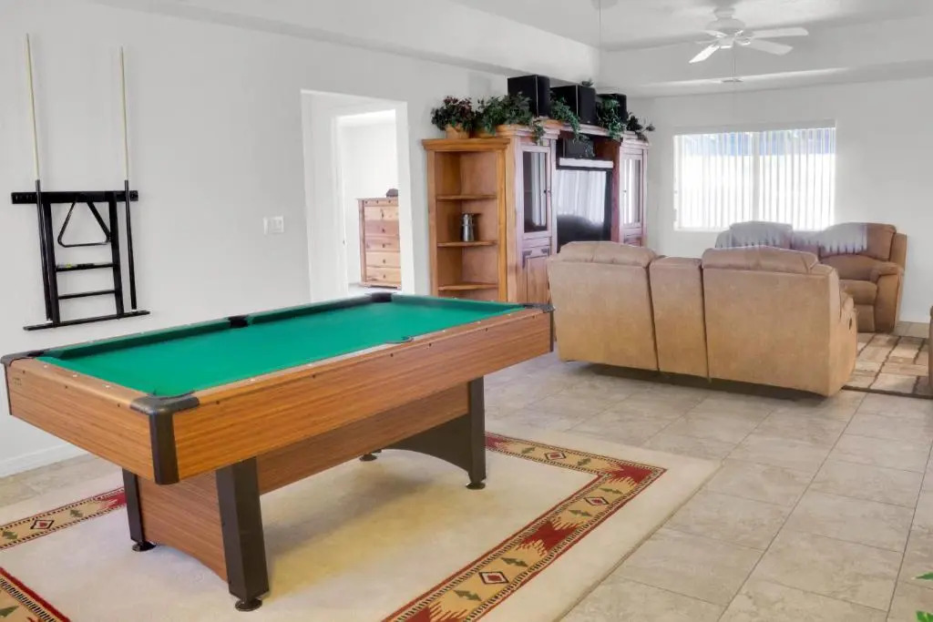 *New* Cozy Pool Home - Heart Of Lake Havasu