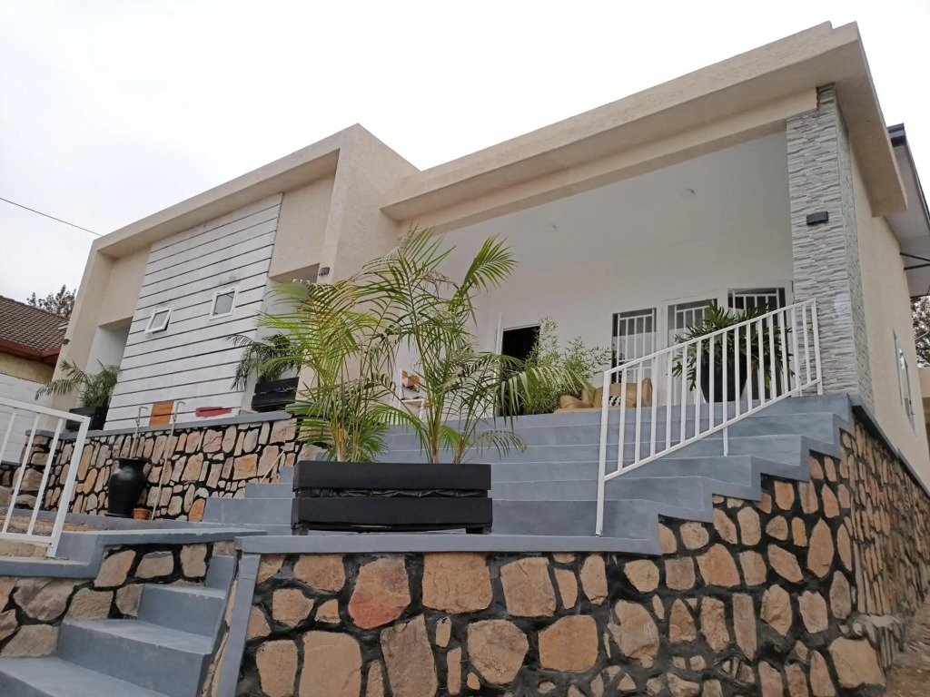 INZOZI AFRICA HOUSE B&B-Gishushu