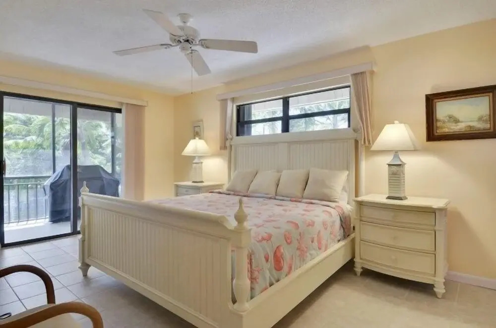 Beautiful 2 bedroom with Boat Slip 2 Home by RedAwning