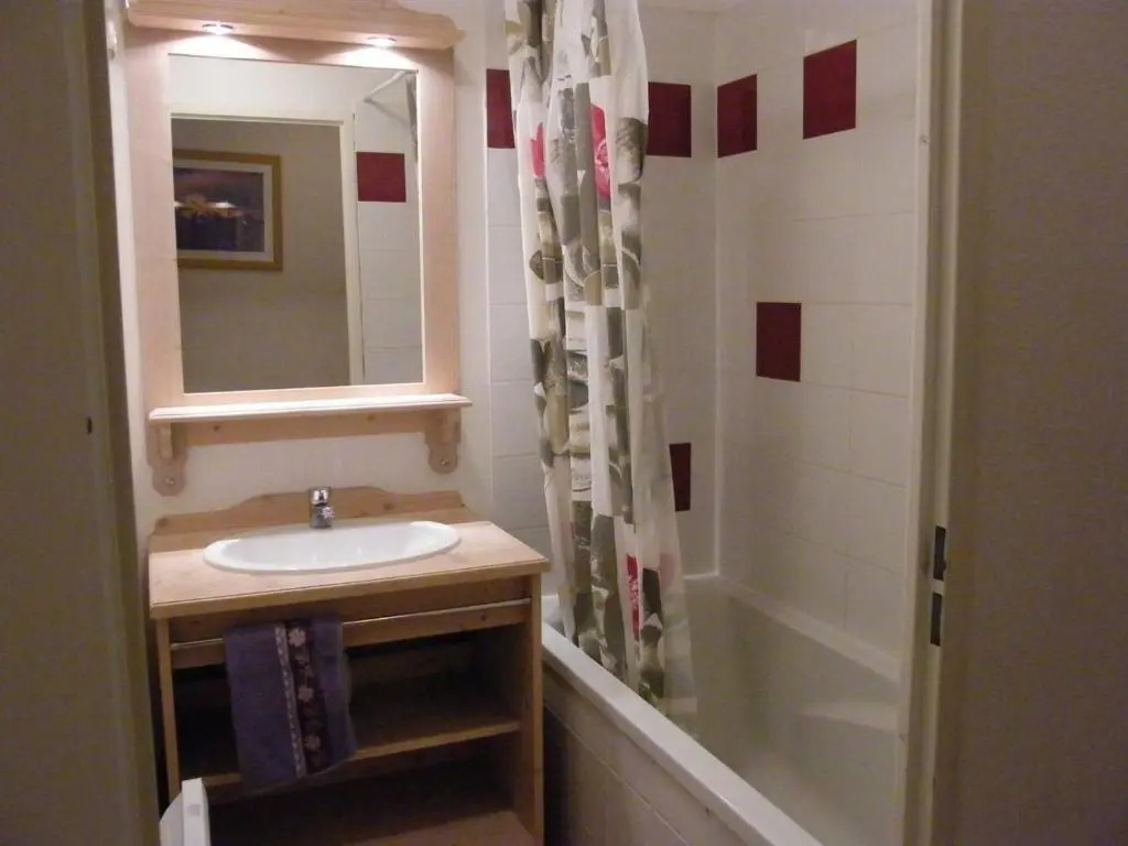 Appartement Puy-Saint-Vincent, 2 pièces, 6 personnes - FR-1-330G-80