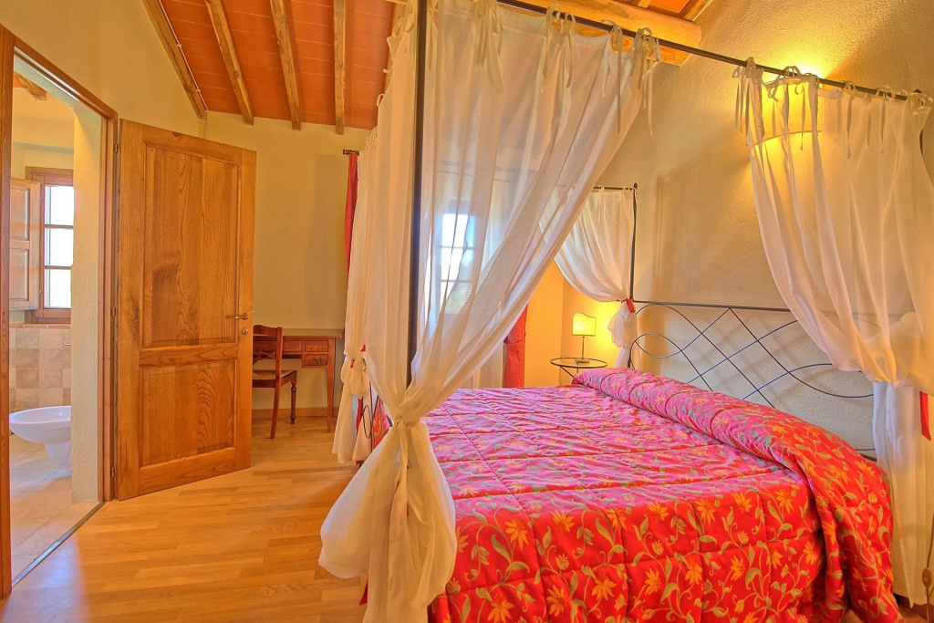 Villa Il Caggio by PosarelliVillas