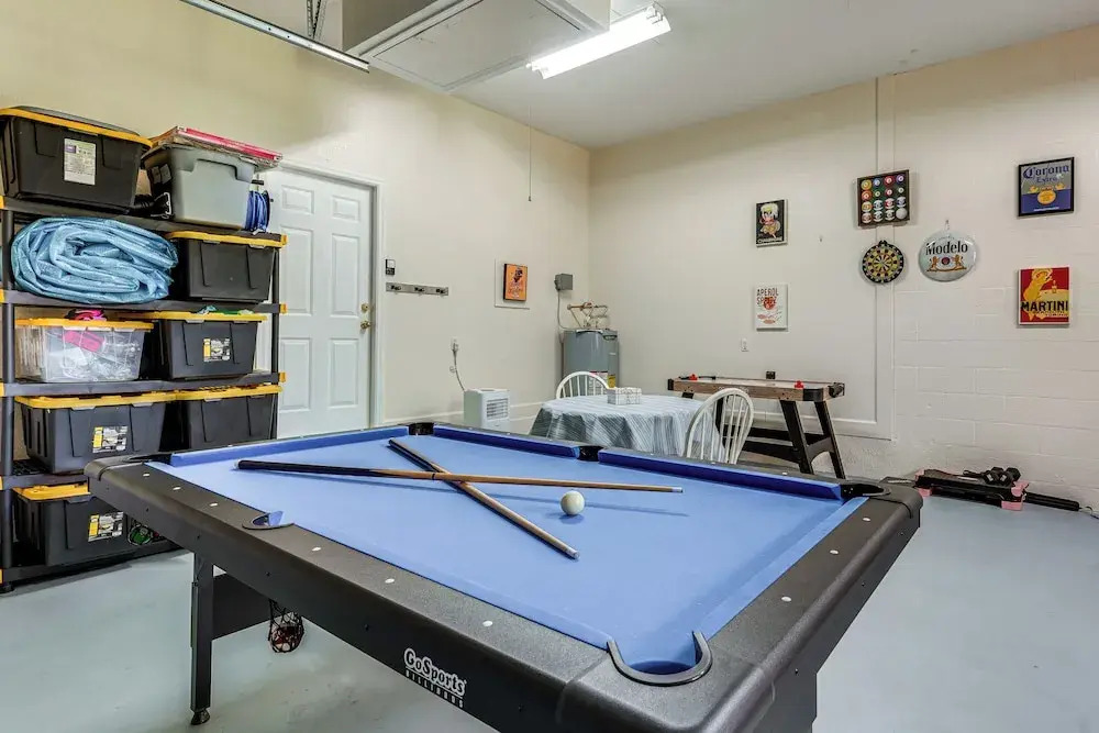Game, Swim & Unwind: Lakeside Retreat Near Disney