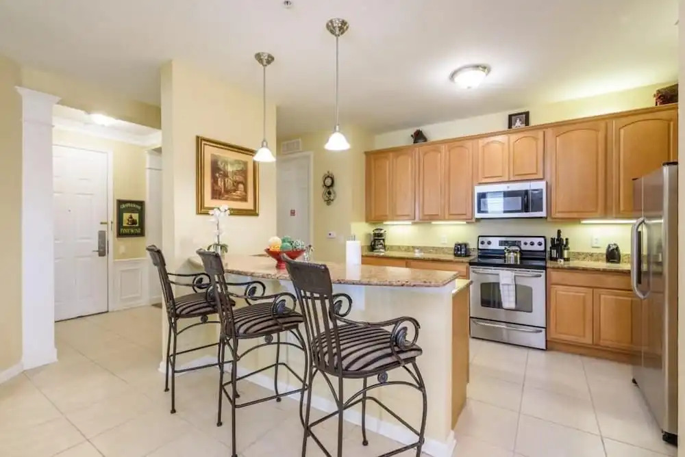 Lovely Third-Floor Vista Cay Resort Condo