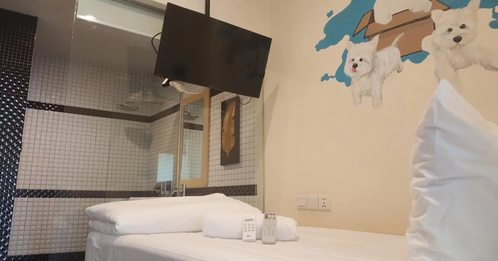 Pod House