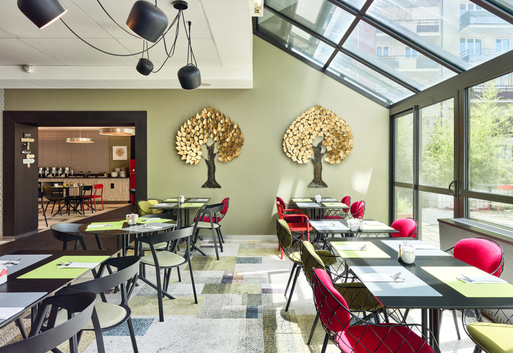 B&B HOTEL Saint-Quentin-en-Yvelines Centre Gare 4 étoiles