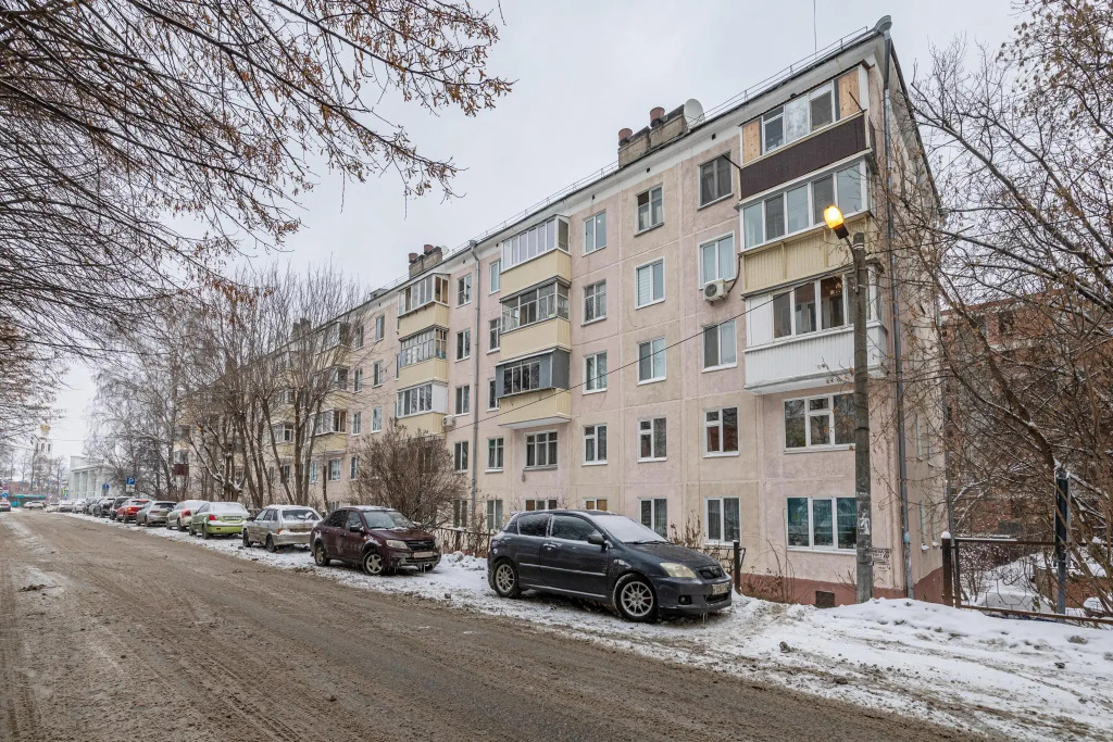 Двухкомнатная в центре рядом с парком Горького ул. Курашева д. 34