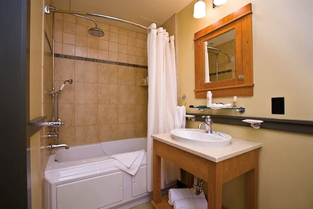 Tamarack Lodge