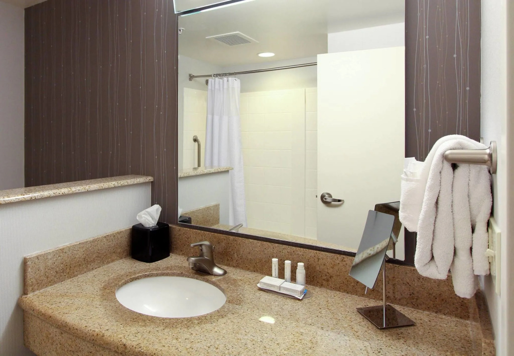 Courtyard by Marriott Salina