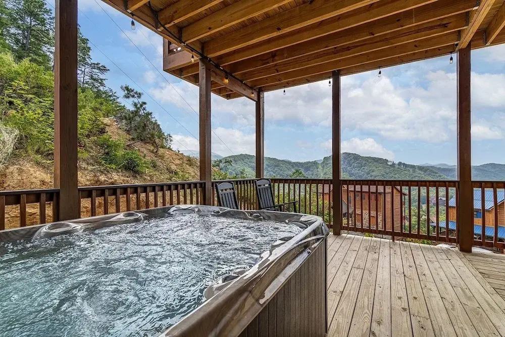 A Cabin On The Rocks - 3 Bedrooms, 3.5 Baths, Sleeps 10 3 Cabin by RedAwning
