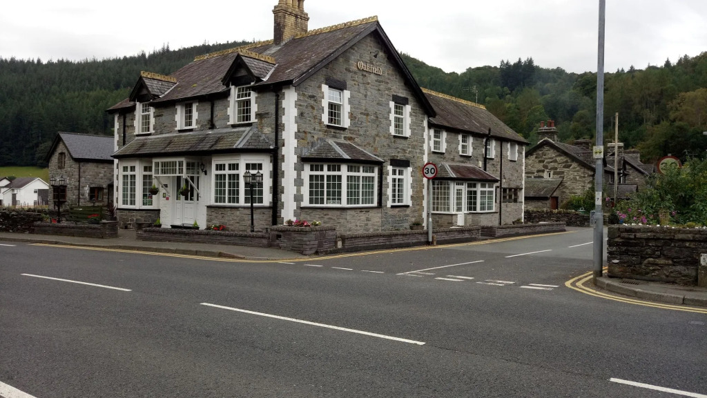 Oakfield House Bed and Breakfast