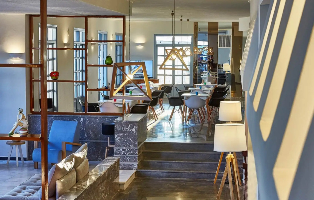 Vasia Ormos Hotel