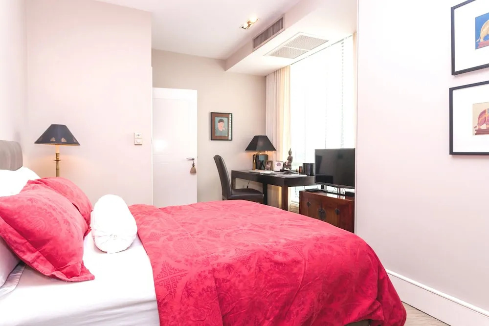 1 Bed Serviced Skyvilla With View Check in 15h to 22h Only
