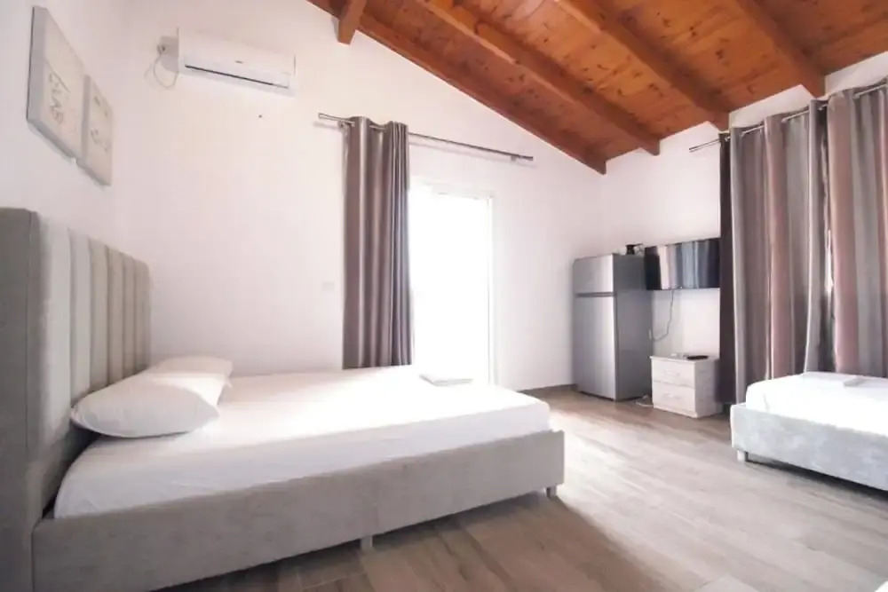 Sunny Villa