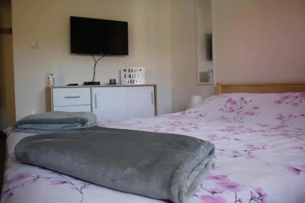 Studio Apartments Adian