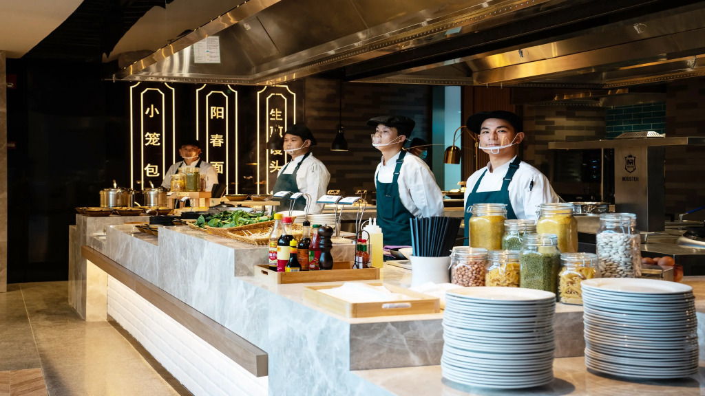 Holiday Inn Shanghai Nanjing Road by IHG