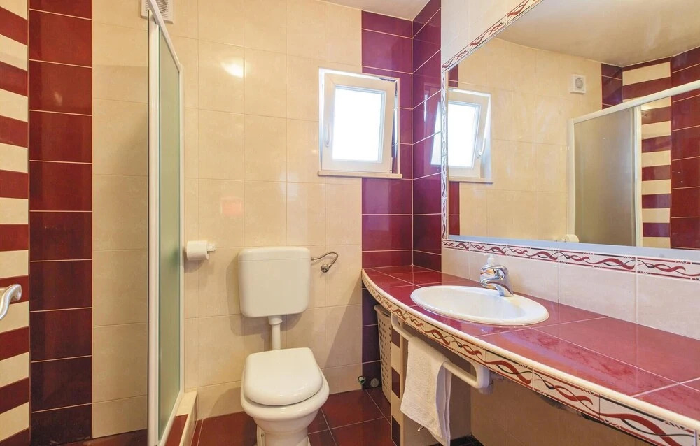 Beautiful Home in Kastel Stafilic With Wifi and 7 Bedrooms