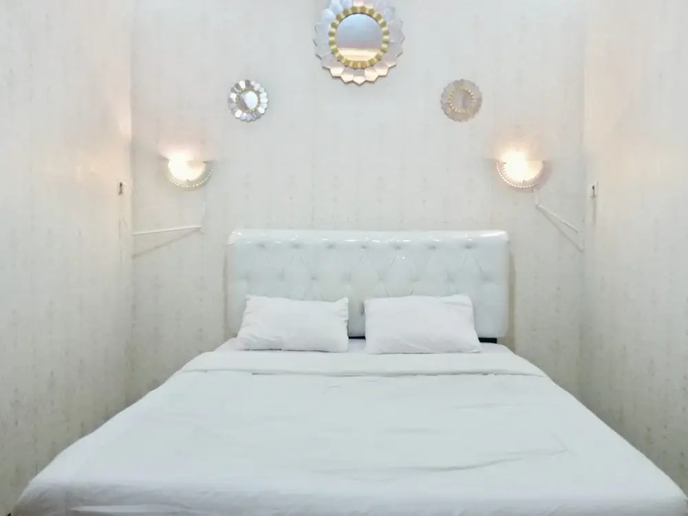 Urbanview Hotel Rifal Home Tegal