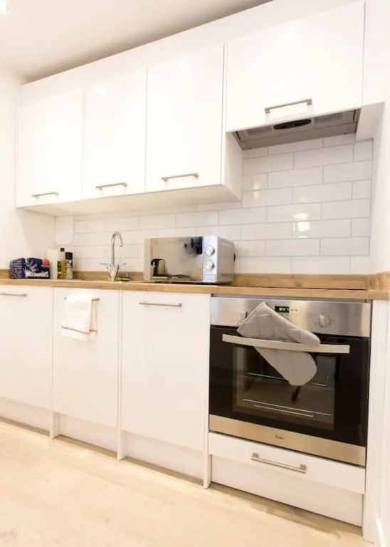 Remarkable 2-bed Apartment in Culross