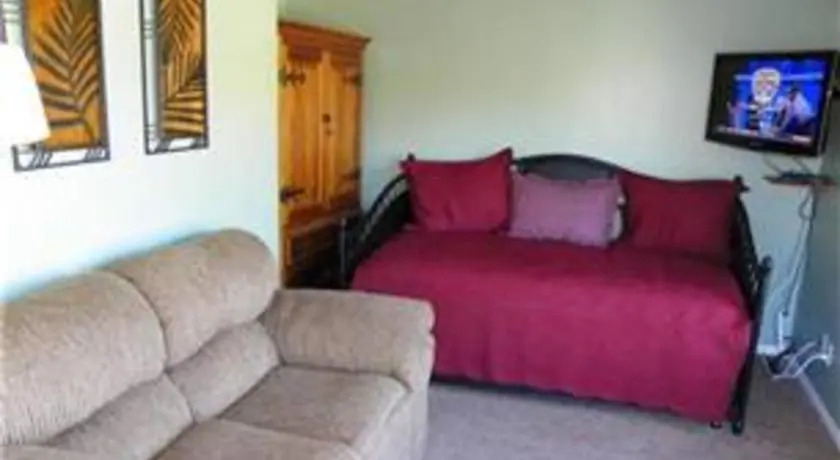 RedAwning A Panoramic Lakeview