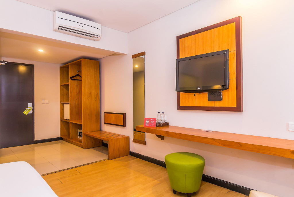 ZEN Rooms Kuta Beach Poppies Lane