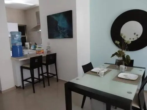 Great Location 1 Block To the Beach & 2 To Famous 5th Av.
