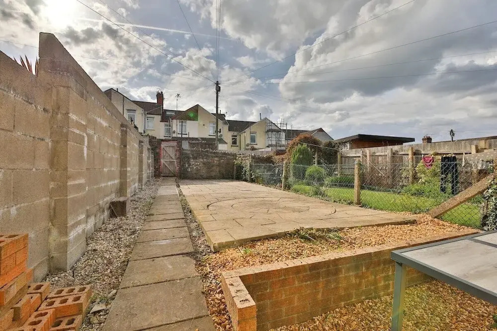 Charming 3 Bed Home Near Caerphilly Castle