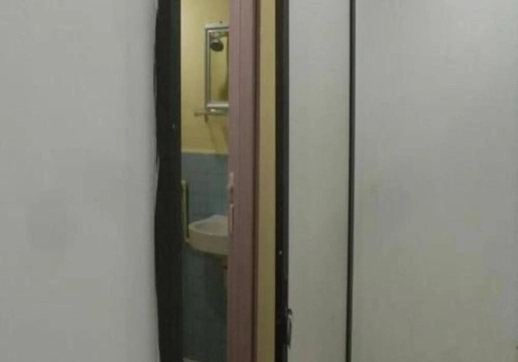 V Hostel