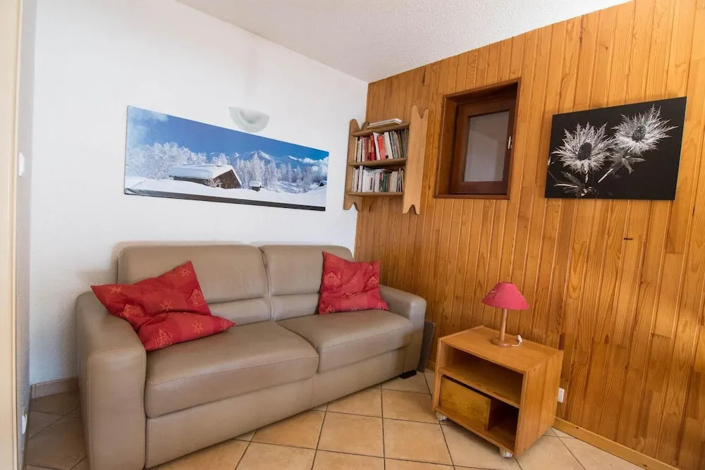 Apartment 4 Rooms 8 People Facing South