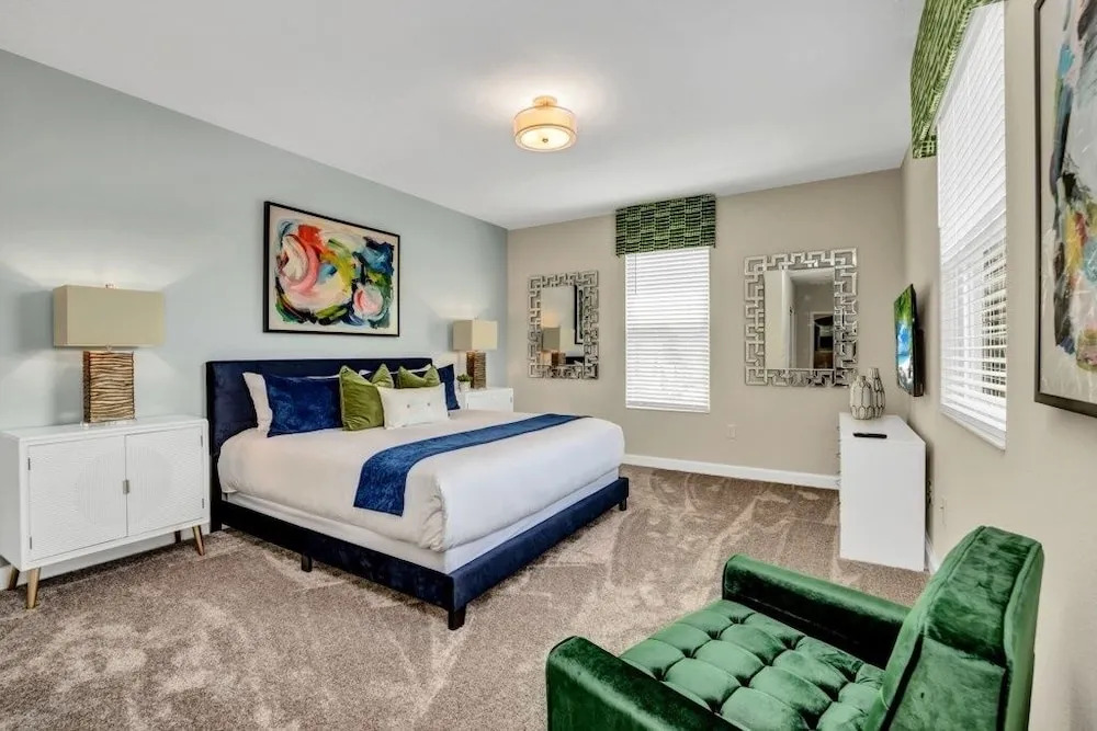 "boutique" Style Home Near Disney! 5 Bedroom Home by RedAwning