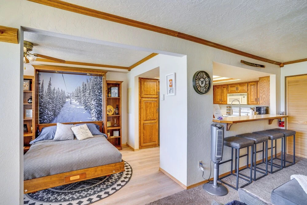 Hiking & Explore: Brian Head Condo w/ Indoor Pool!