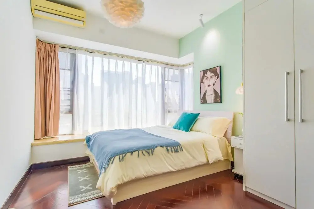 Locals Boutique Apartment  Huafa  No.3