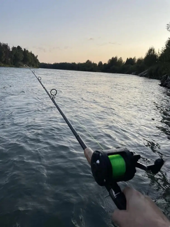 Alaska Lake + Lodge at Longmere
