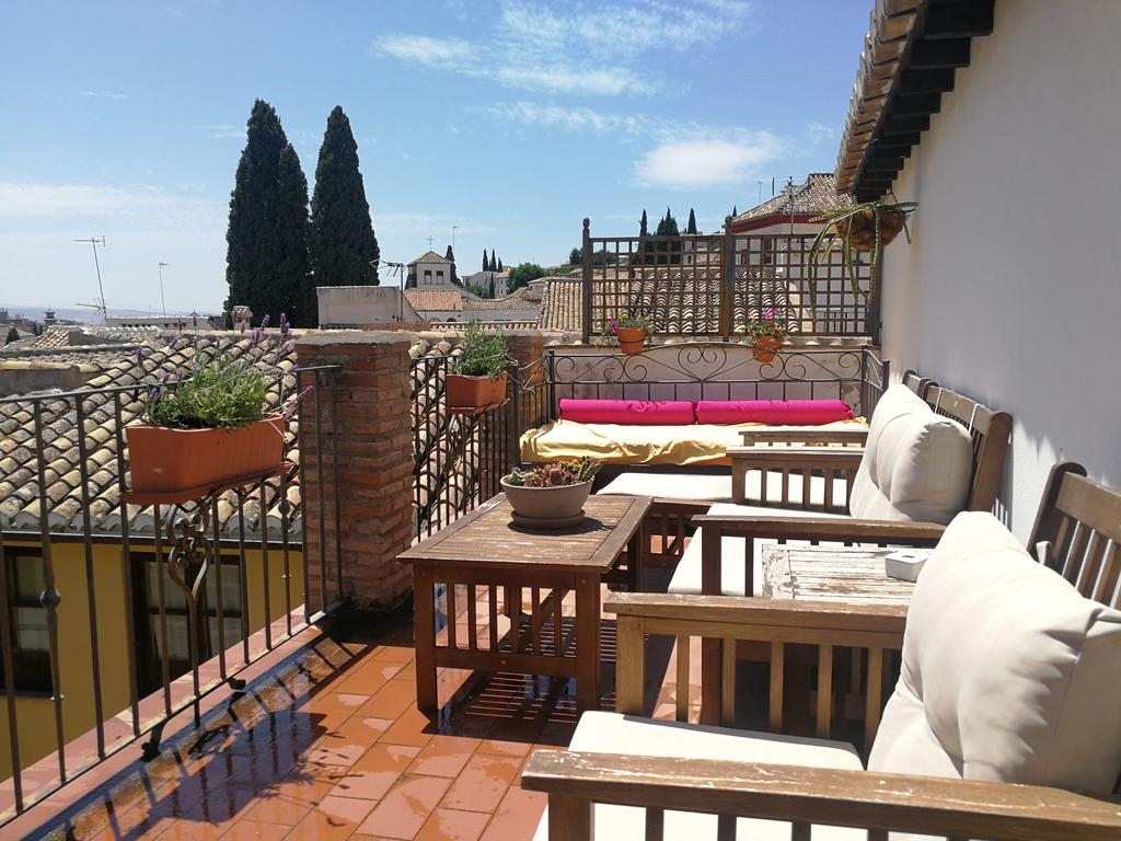 GLORIA SUITES