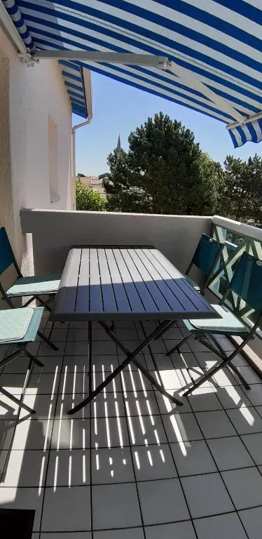Appart 6 personnes, 3 min à pied de la plage et du centre ville