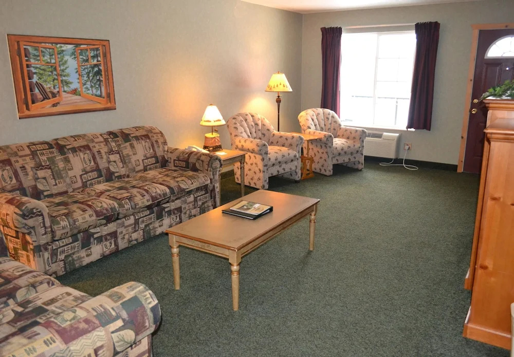 Crooked River Lodge