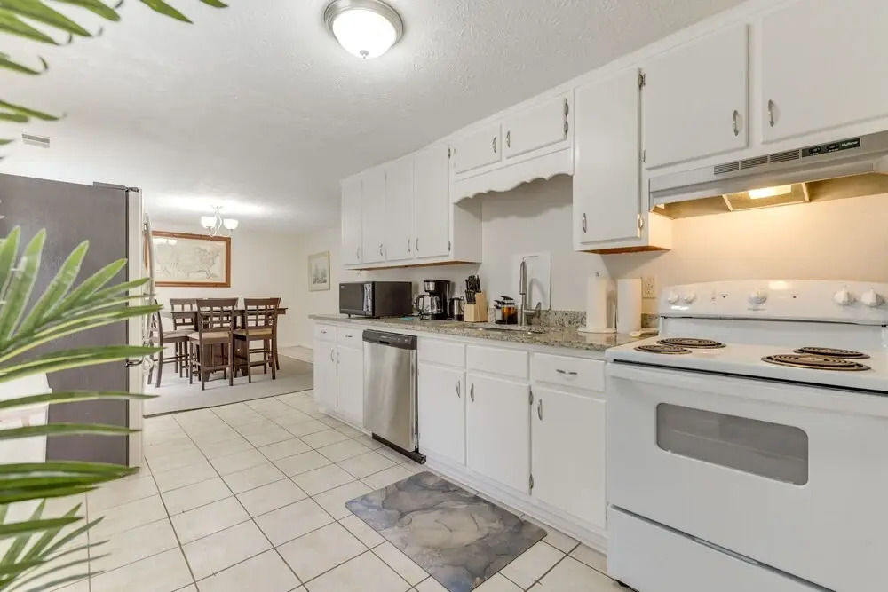 Quiet Vacation Rental in Peachtree City w/ Yard!